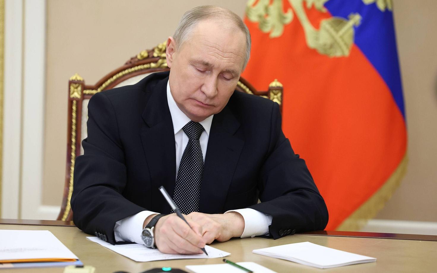 Allikate sõnul kavatseb Vene president Vladimir Putin tõsta valimiste järel makse, et rahastada oma sõda Ukraina vastu.