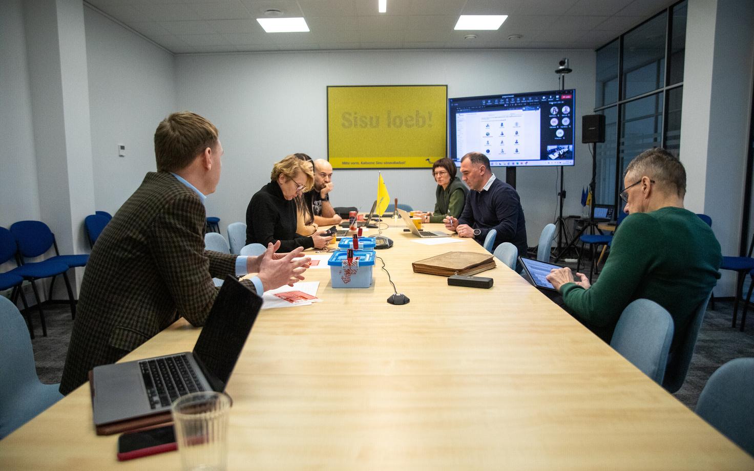 Собрание комиссии по составлению избирательного списка Партии реформ.