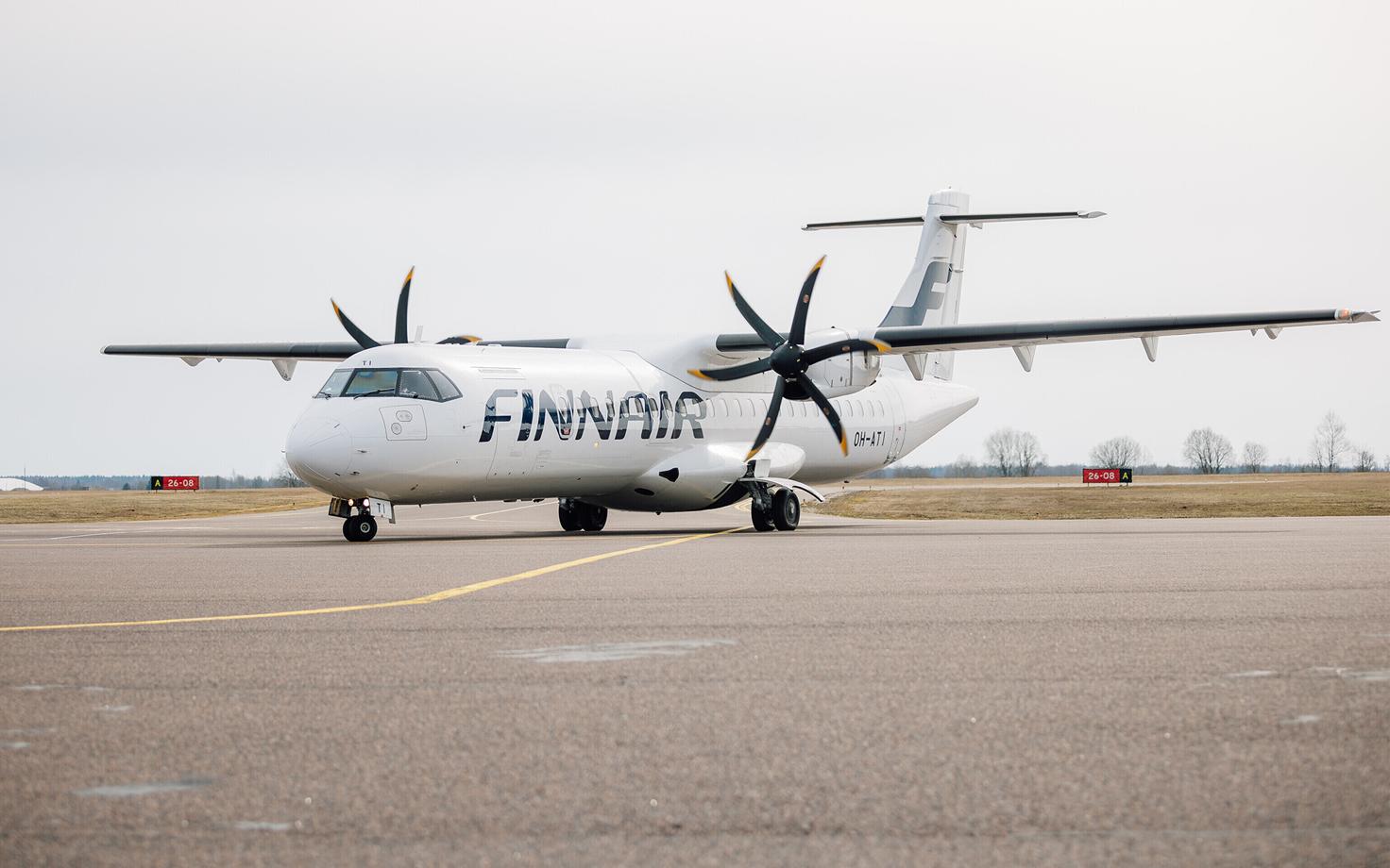 Finnairi lennuk Tartu lennuväljal.