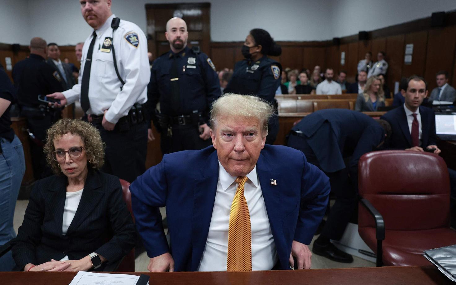 Экс-президент США Дональд Трамп в суде.
