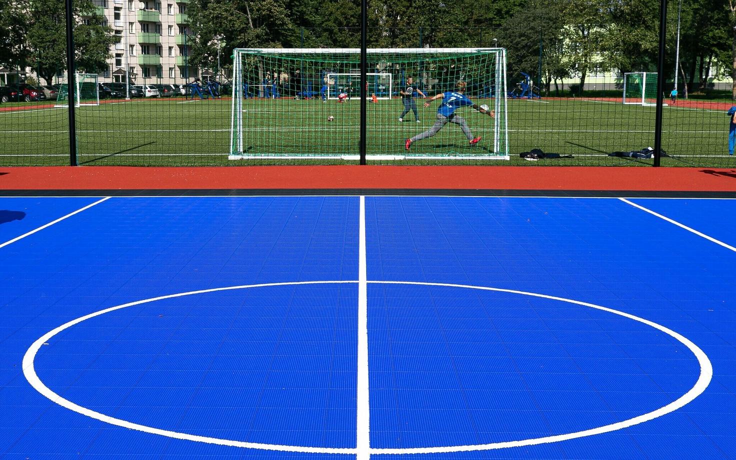 Школьный стадион в Таллинне.