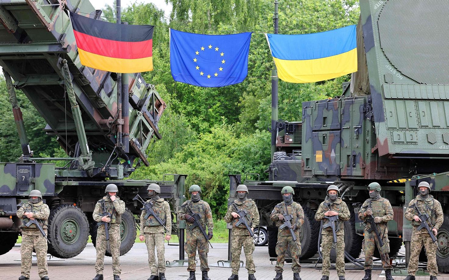 Saksamaa ja Ukraina sõjaväelased