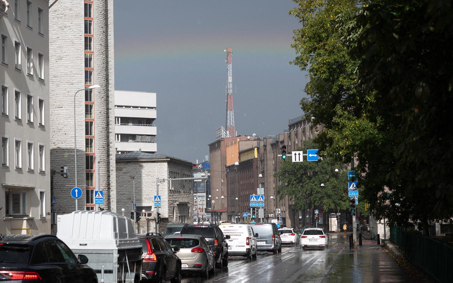 Мачта связи в центре Таллинна.