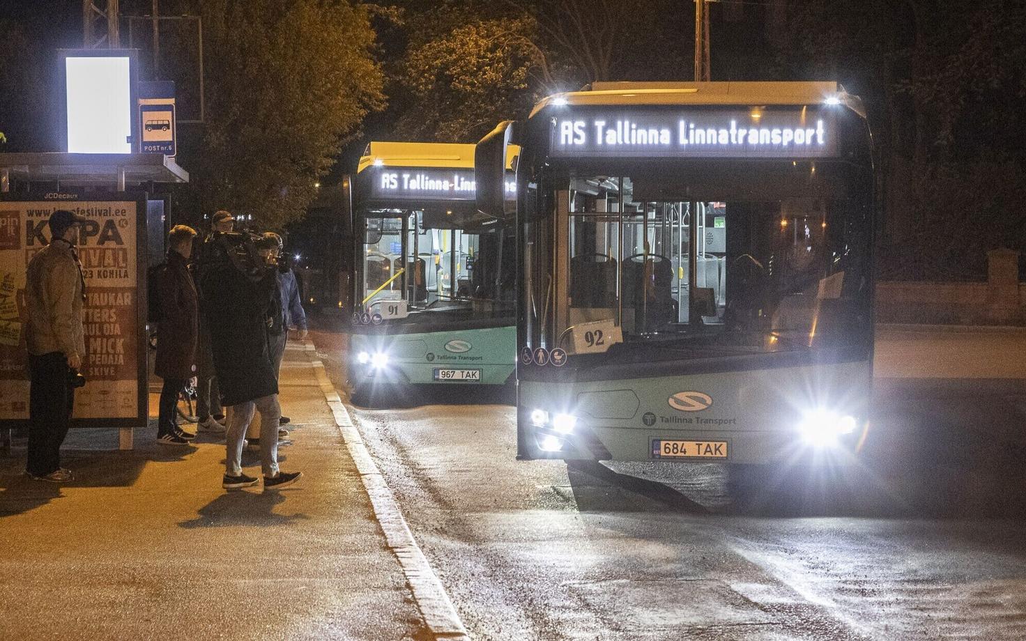 Ночные автобусы на Балтийском вокзале.