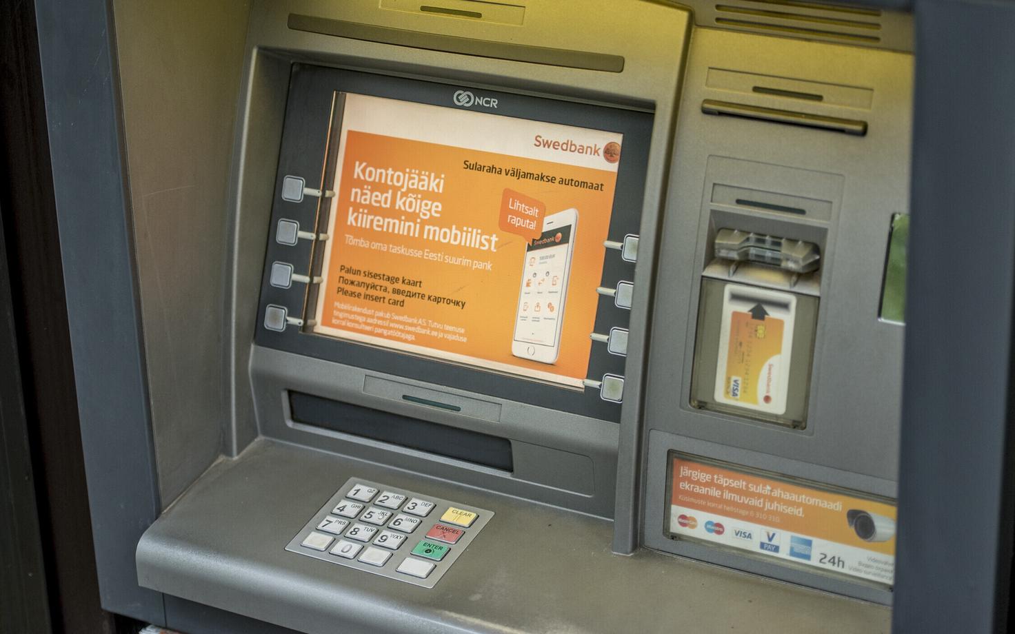 A Swedbank ATM.