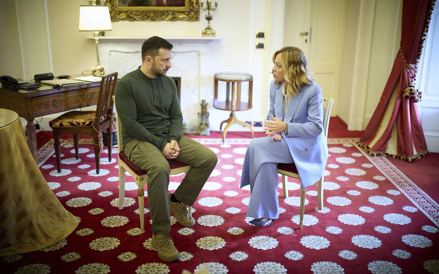 Volodõmõr Zelenski ja Giorgia Meloni