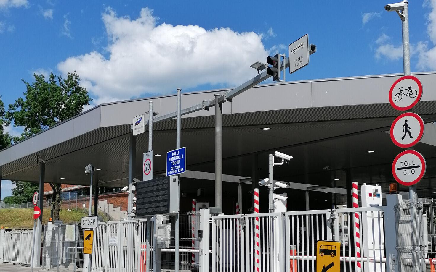 Border crossing point in Narva.