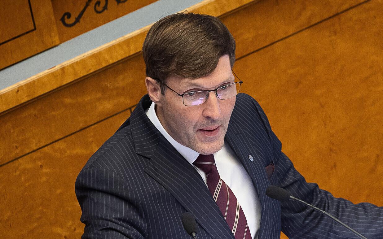 Мартин Хельме.