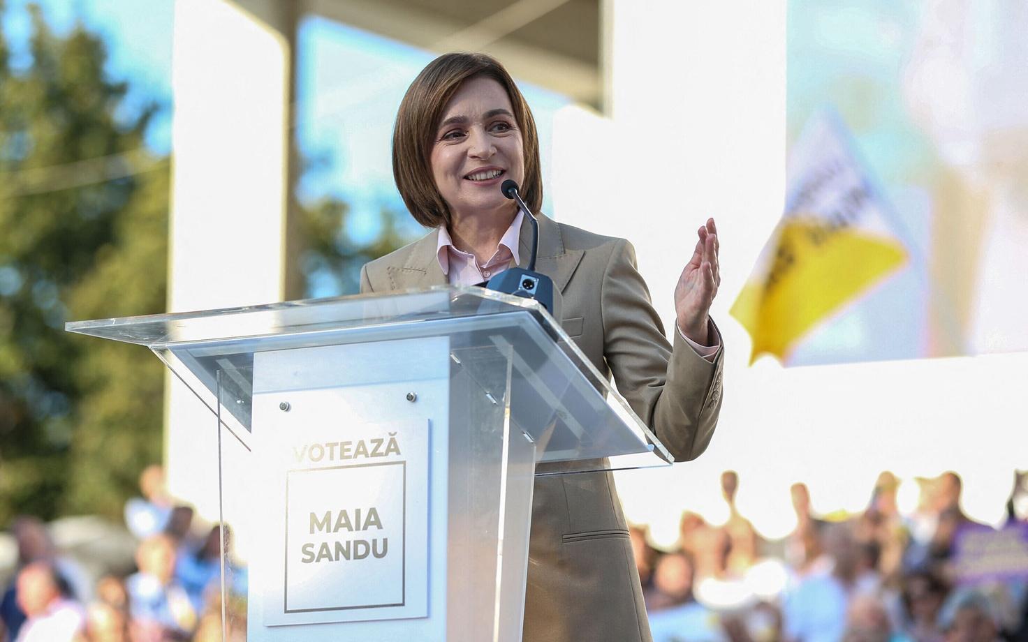 Moldova Euroopa-meelne president Maia Sandu oma tagasivalimiskampaania koosolekul esinemas.