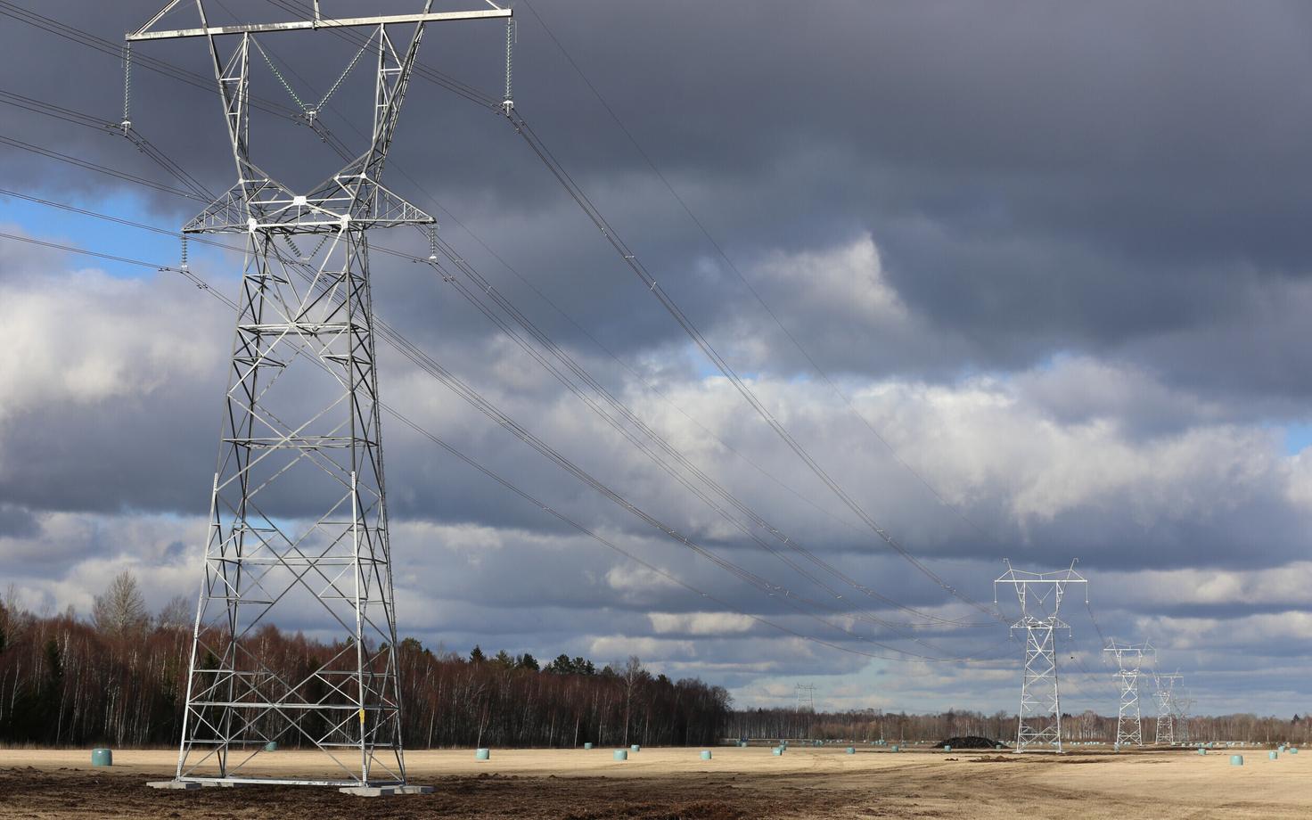 Линии электропередачи.