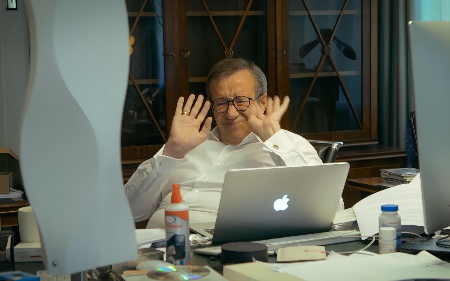 Тоомас Хендрик Ильвес в фильме «Бунтарь с галстуком-бабочкой».