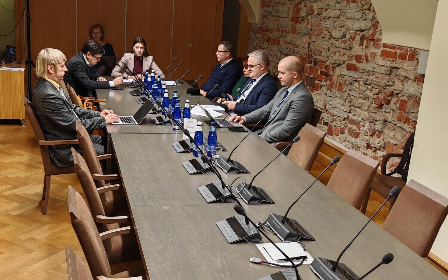 Riigikogu korruptsioonivastase erikomisjoni istung.