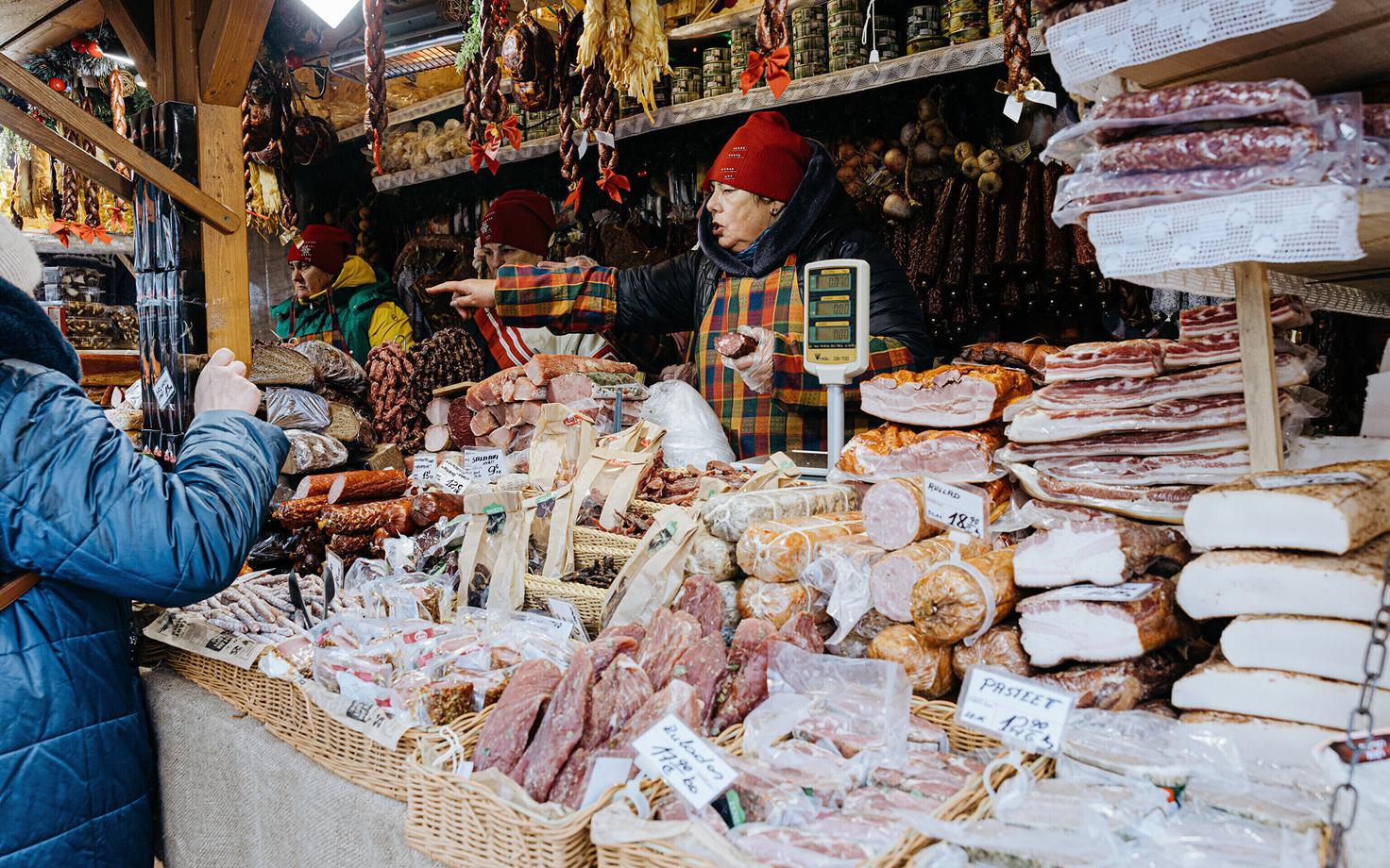 Рождественский рынок начал свою работу.