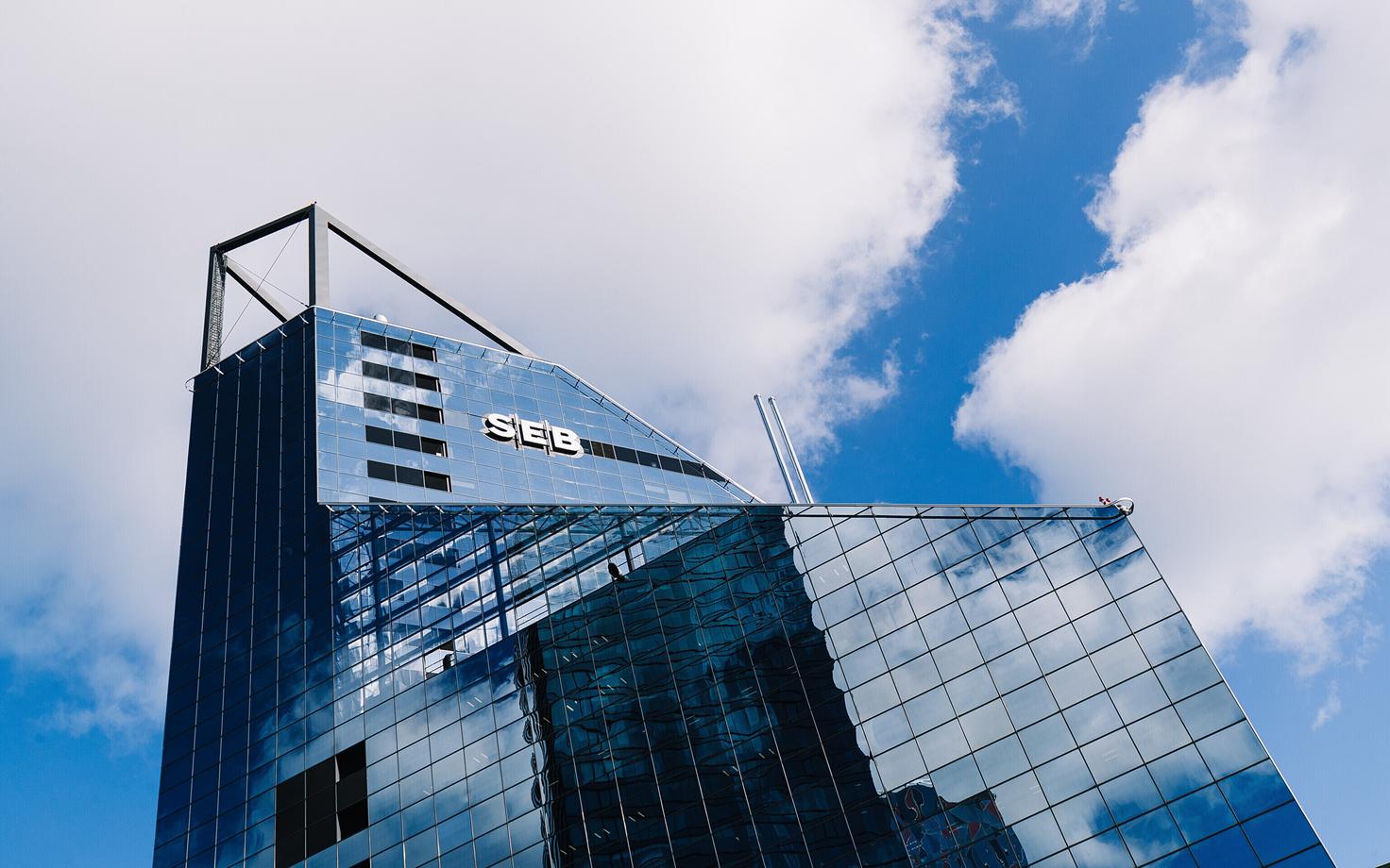 SEB.