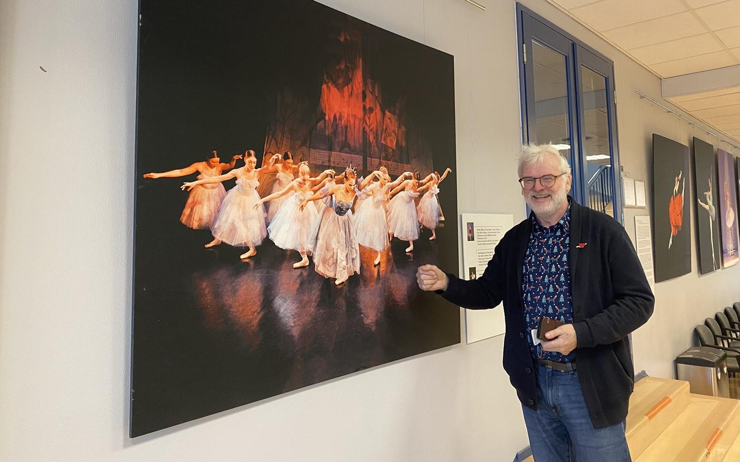 Iseäranis paelub bioloog Sulev Kuuset fortograafia ning tema viimane fotonäitus on baleriinidest.