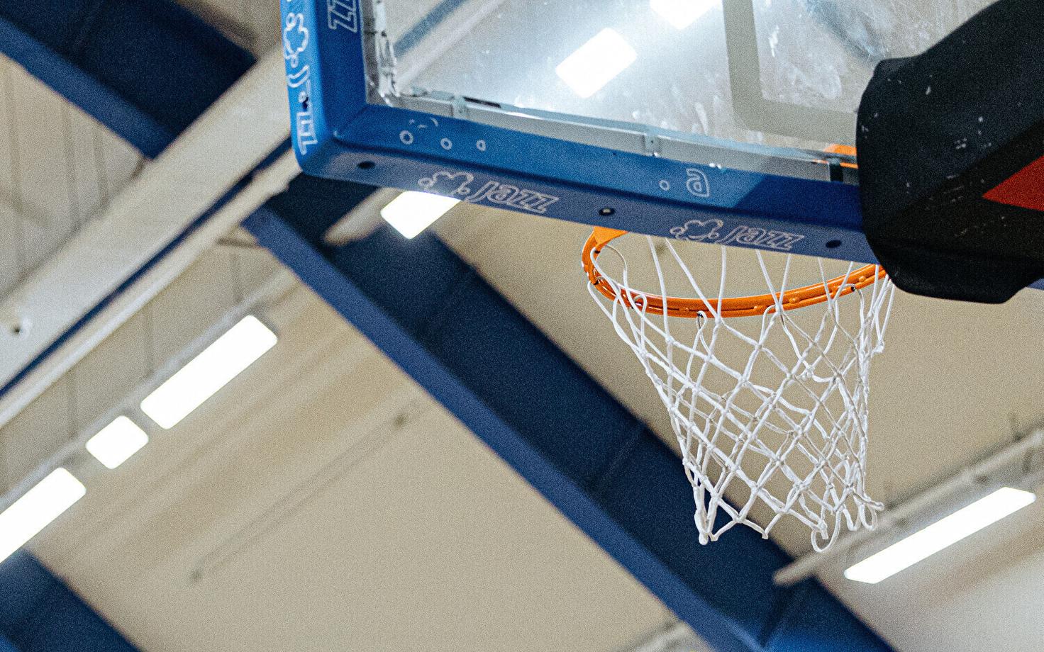 Basketball hoop (photo is illustrative).
