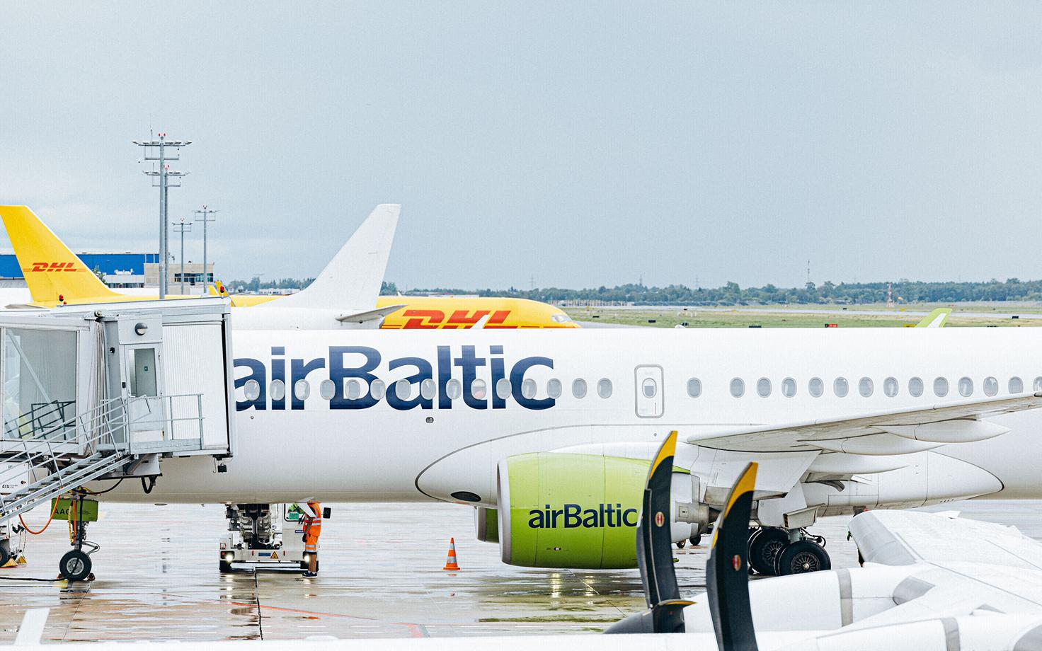 Самолет AirBaltic.
