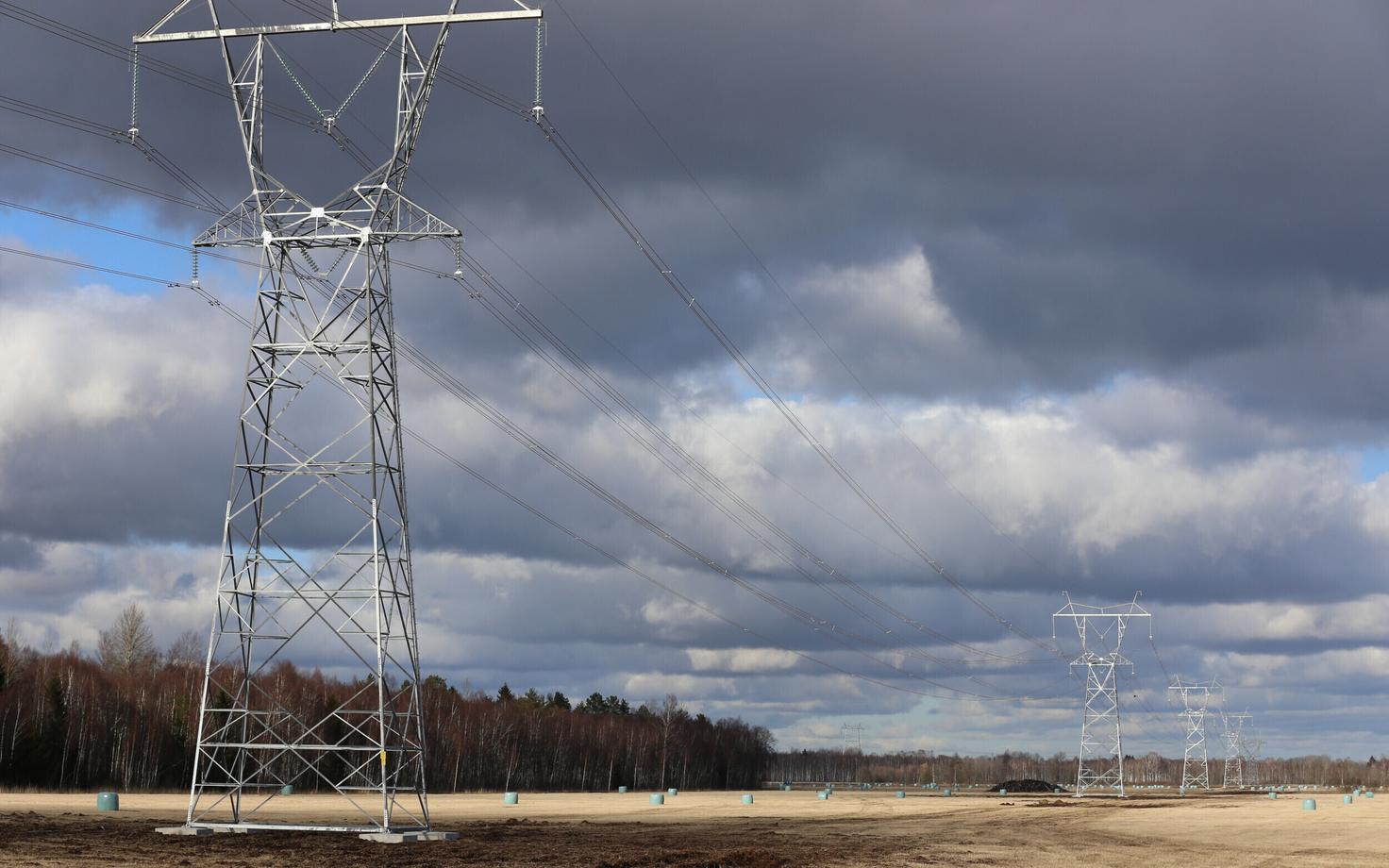 Линии электропередачи.