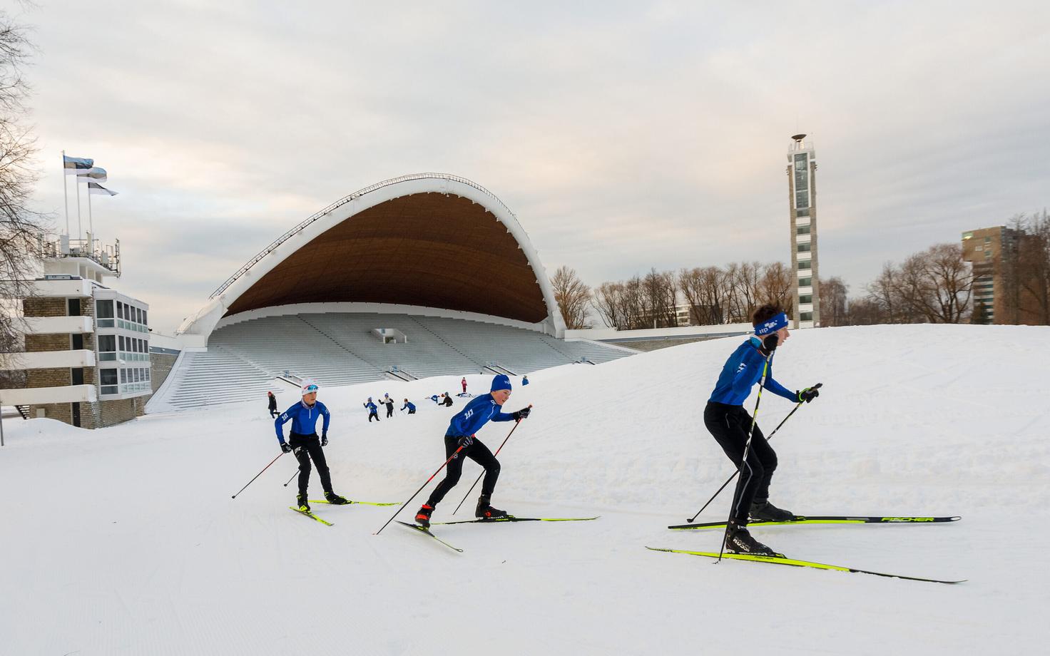 Suusatajad Lauluväljakul