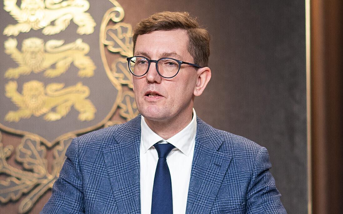 Кристен Михал.