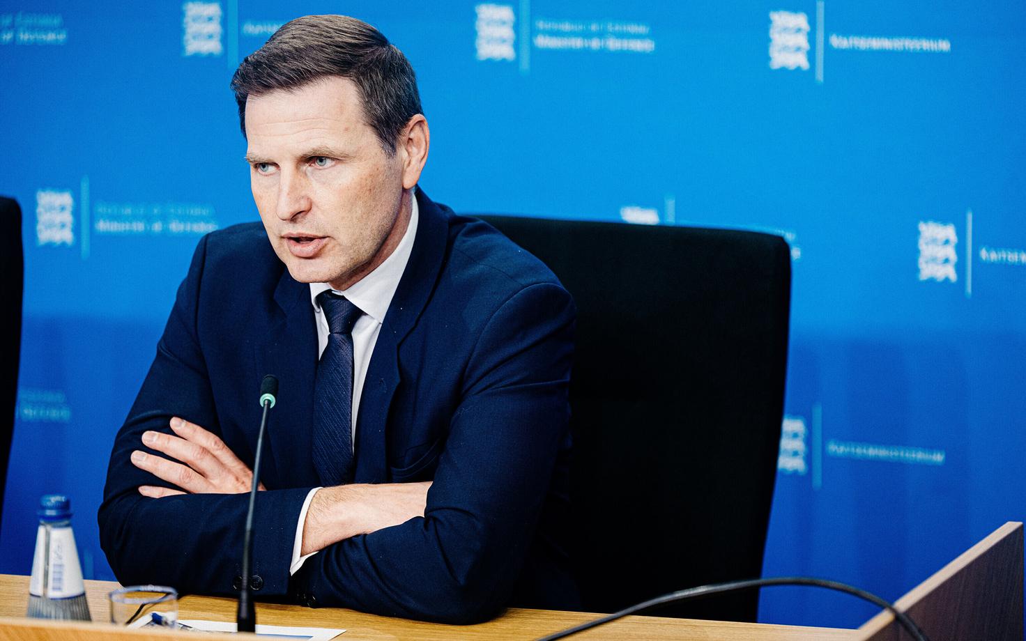 Министр обороны Ханно Певкур.