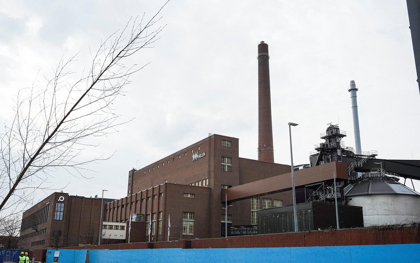 Helsingi energiaettevõttele Helen kuuluv Salmisaari kombijaam, mis oli viimane Soomes kivisöel töötanud elektri- ja soojatootmise jaam.