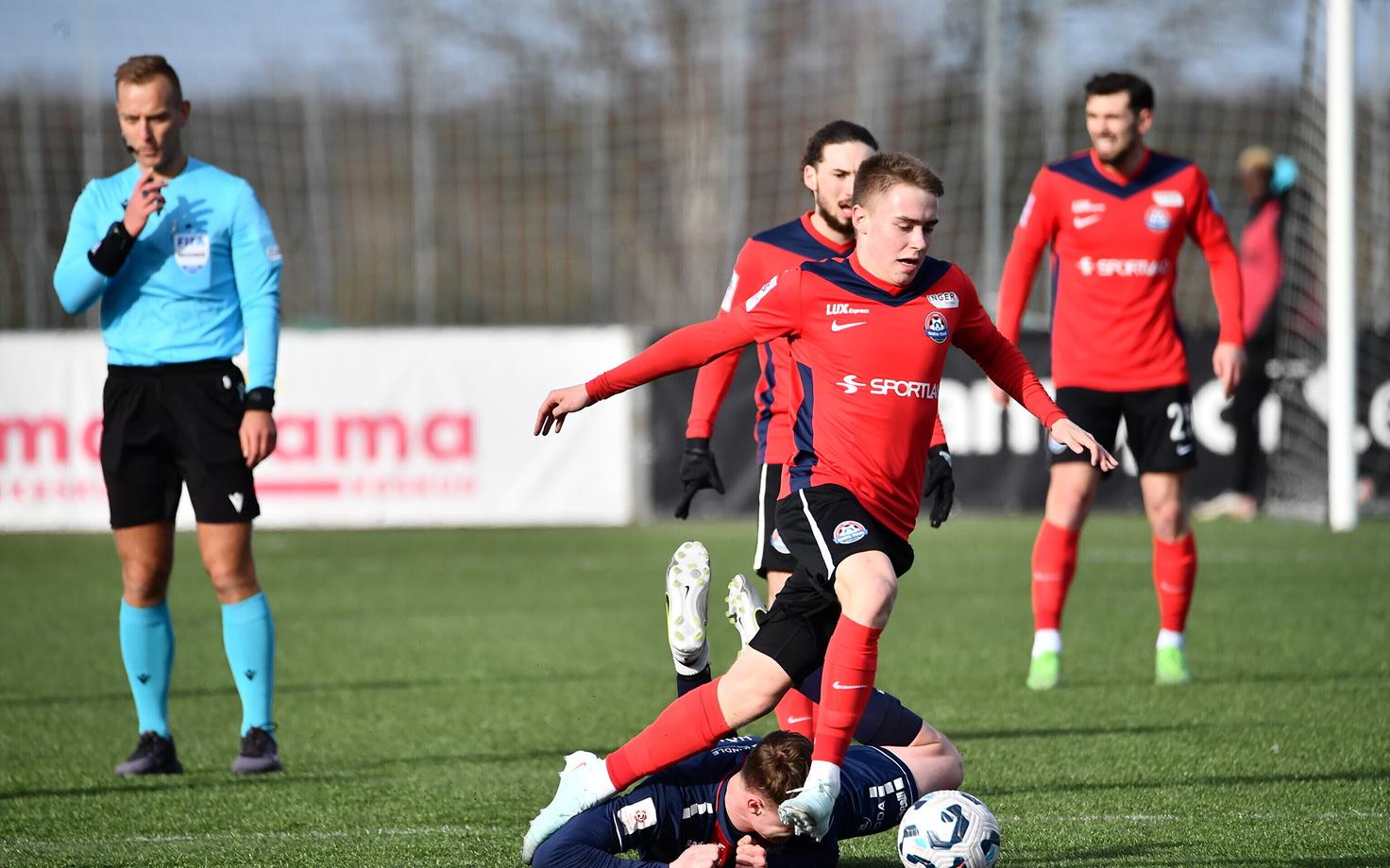 Футболисты