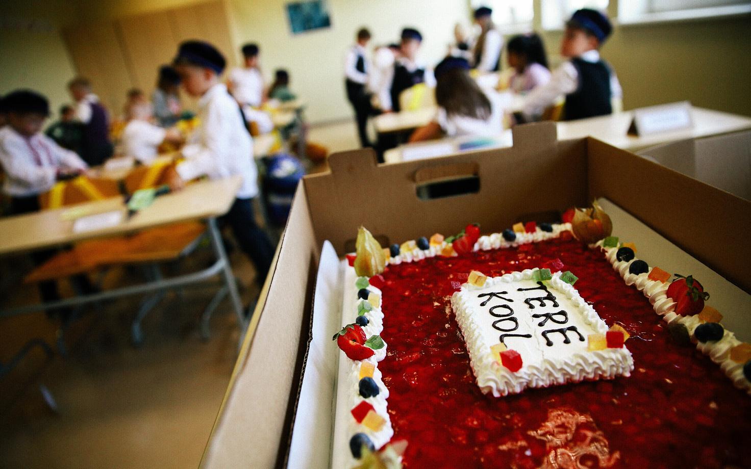 Первое сентября в Таллиннской общей гимназии. Иллюстративная фотография.