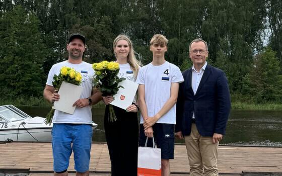veemoto MM-i võitjate tänamine Tartu Kalevi Veemotoklubis
