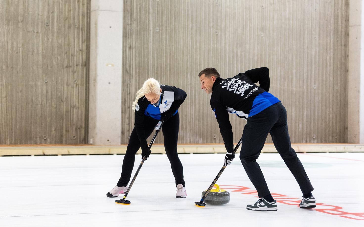 Мари Калдвеэ и Харри Лилль.