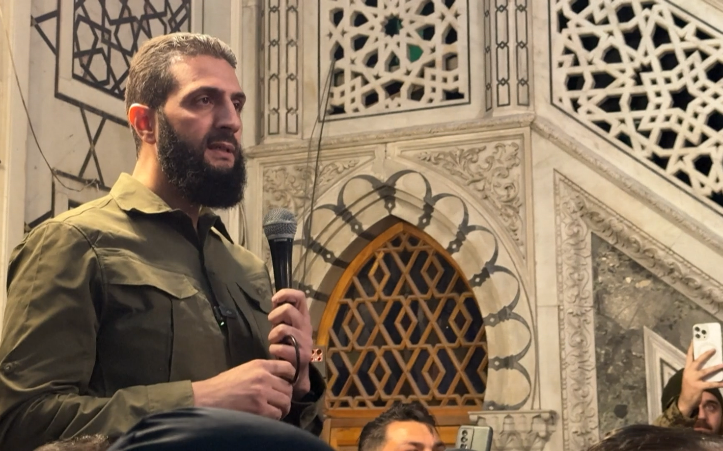 Временный президент Сирии Ахмед аш-Шараа.