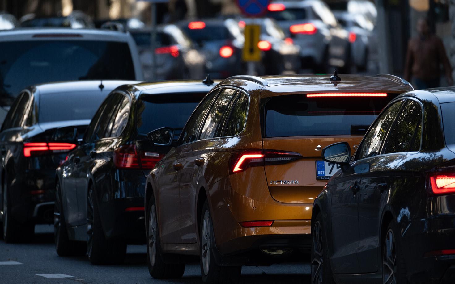 Автомобили. Иллюстративное фото.