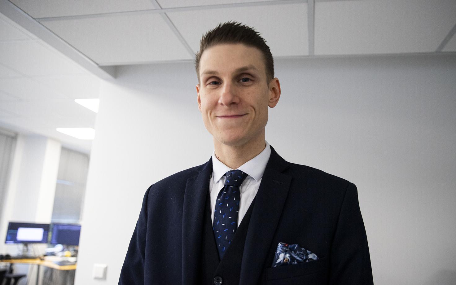 Крис Кярнер.