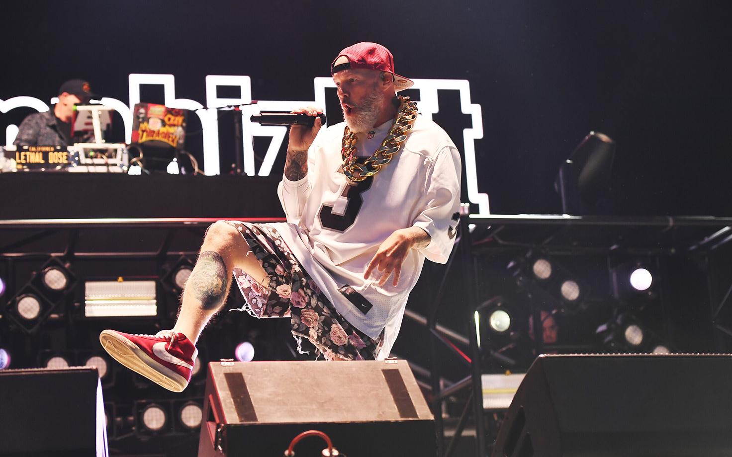 Солист Limp Bizkit Фред Дерст выступает в Лондоне в августе 2023 года.