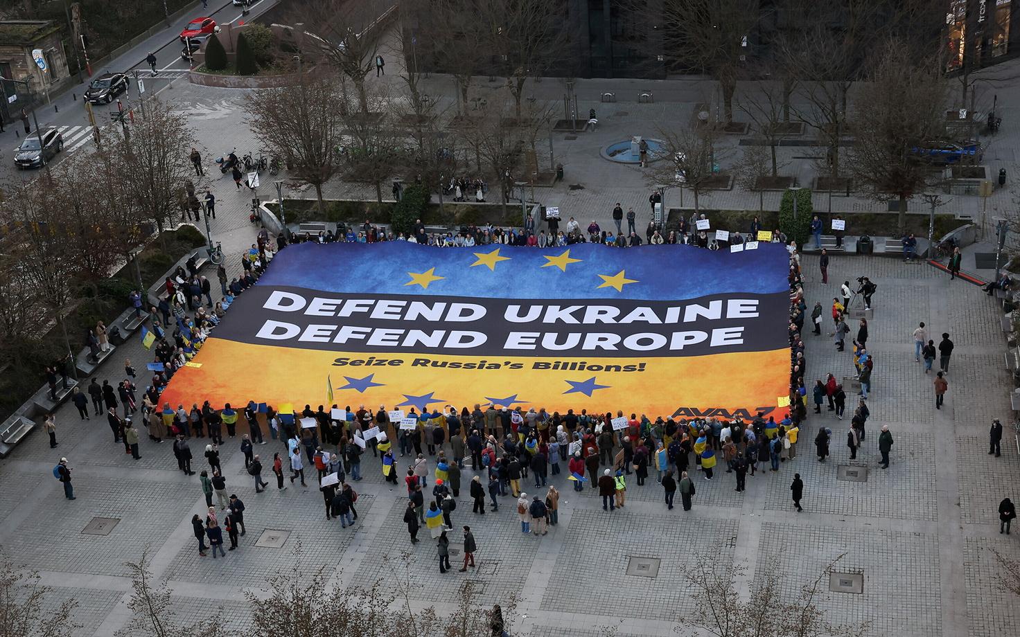 Meeleavaldajad Brüsselis kutsumas Venemaa varasid arestima