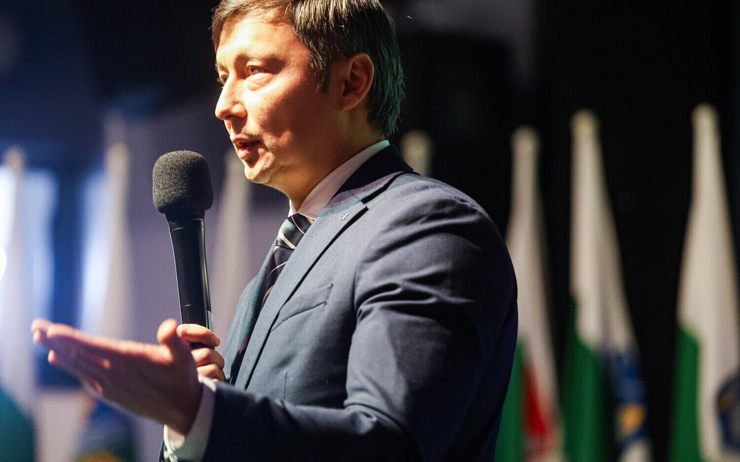 Михаил Кылварт на съезде Центристской партии в Пайде.