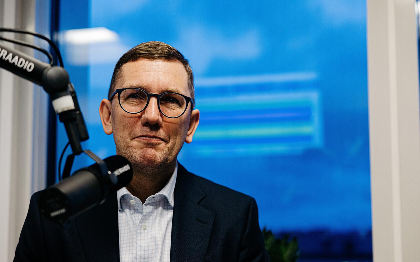 Кристен Михал.