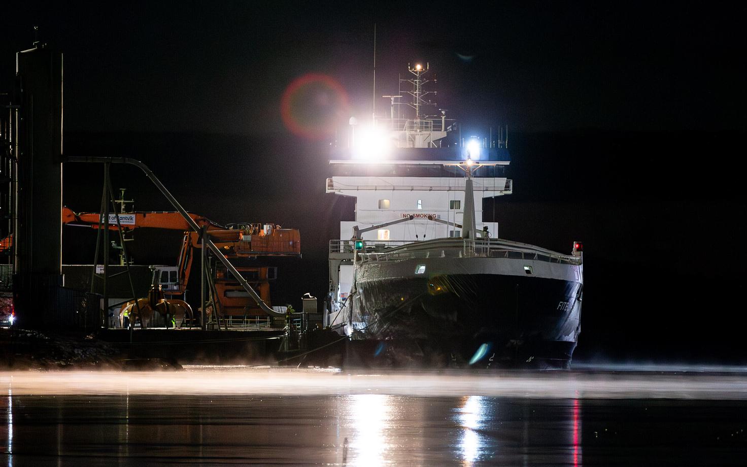 Задержанное финской погранохраной судно Fitburg.