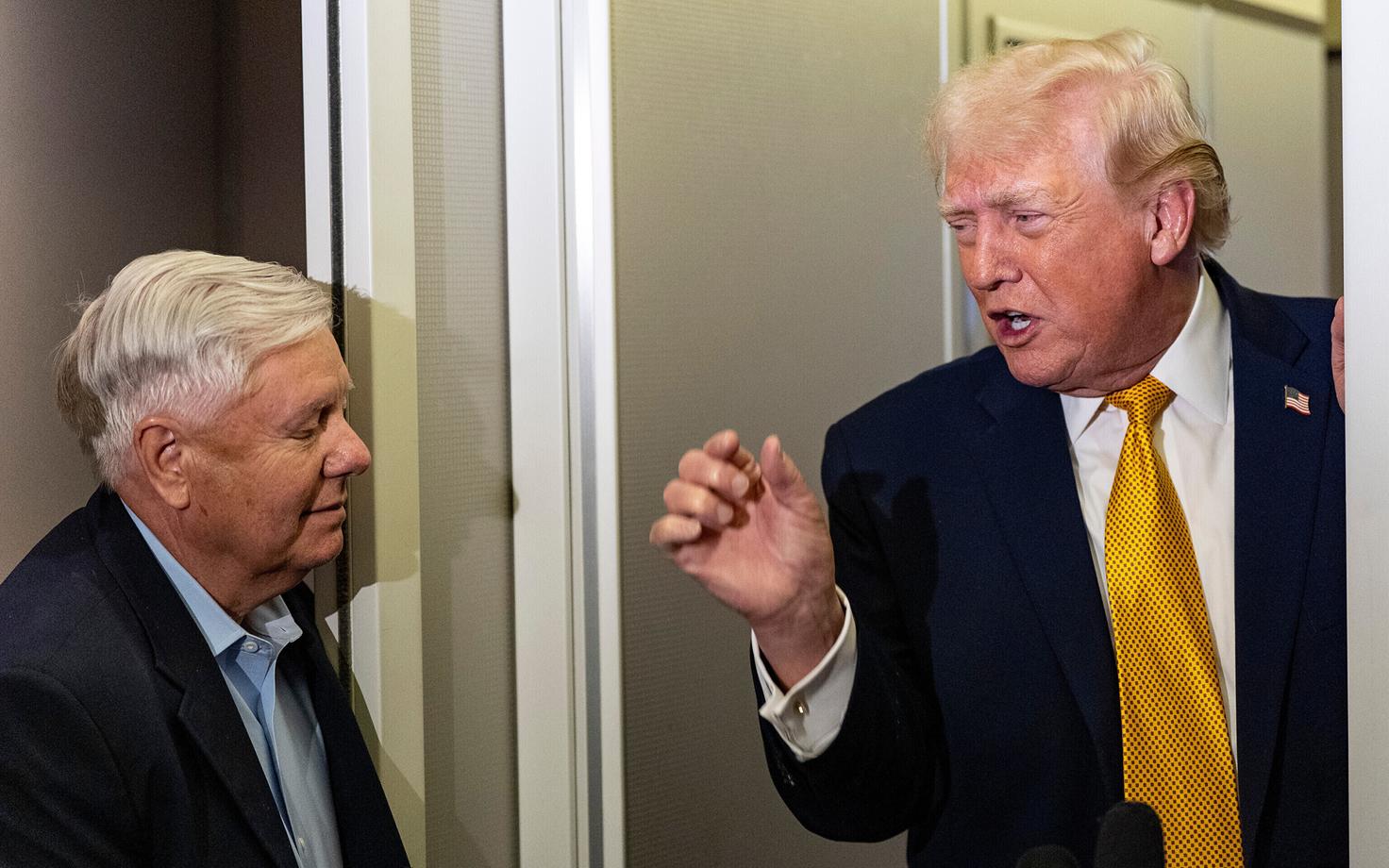 Линдси Грэм (слева) и Дональд Трамп.