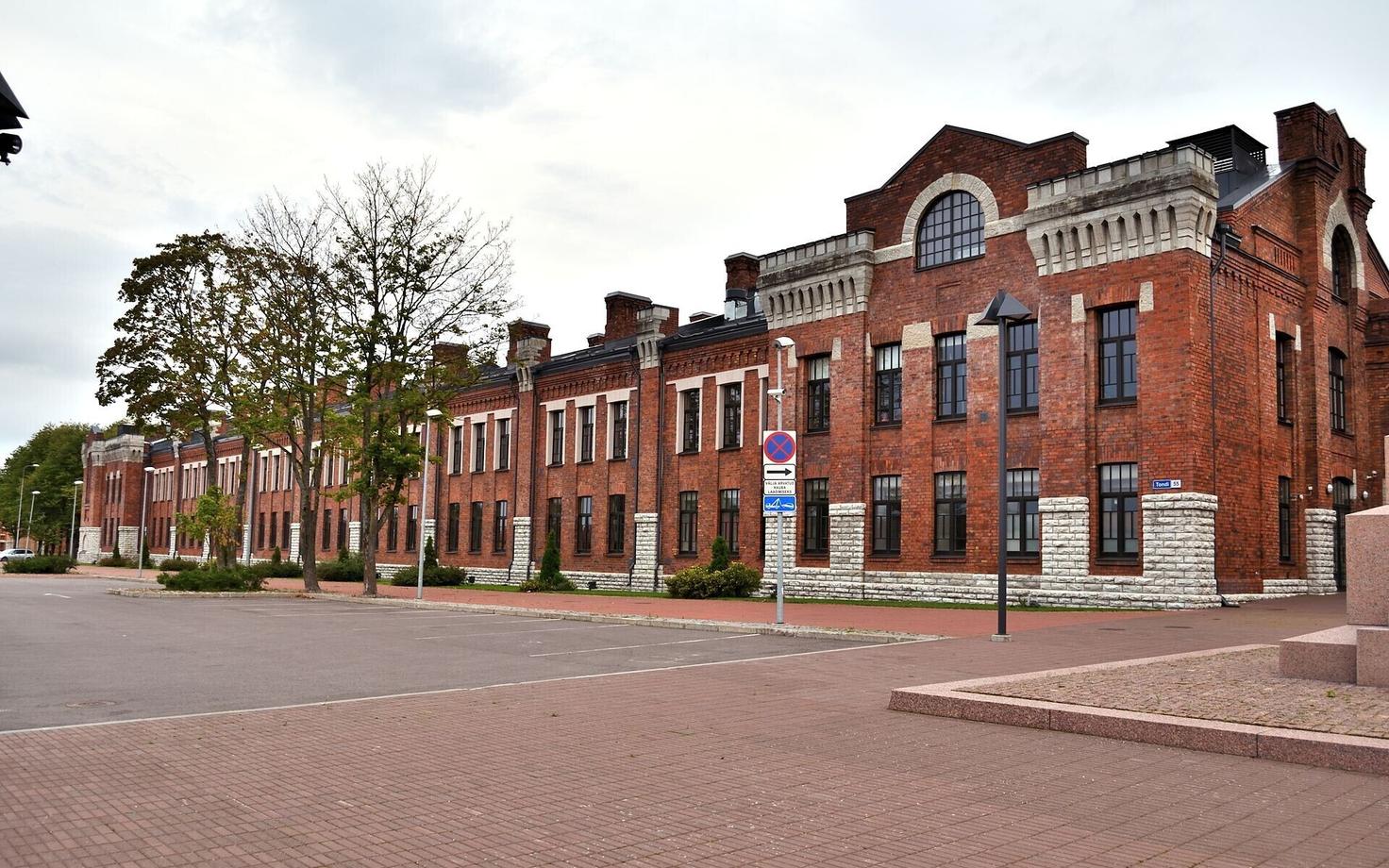 Казармы в Тонди.