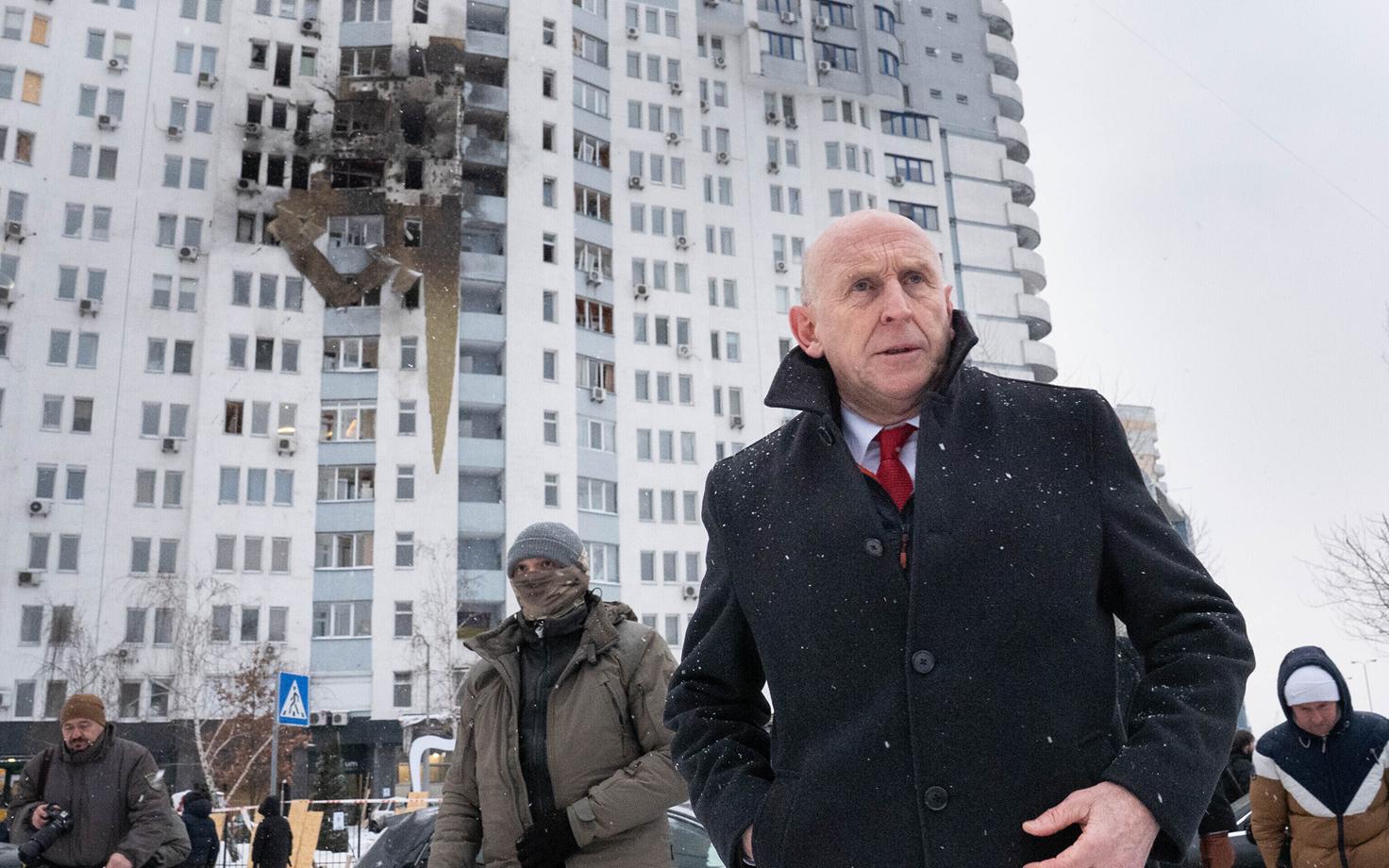 Министр обороны Великобритании Джон Хили на прошлой неделе посетил Украину и находился в Киеве во время российского ракетного удара.