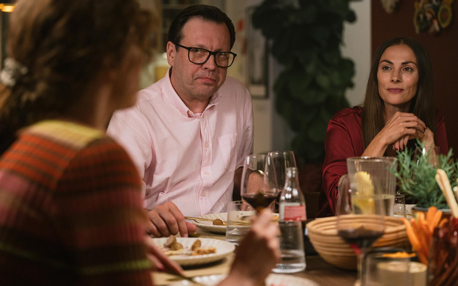 Кадр из фильма «Идеальные незнакомцы».