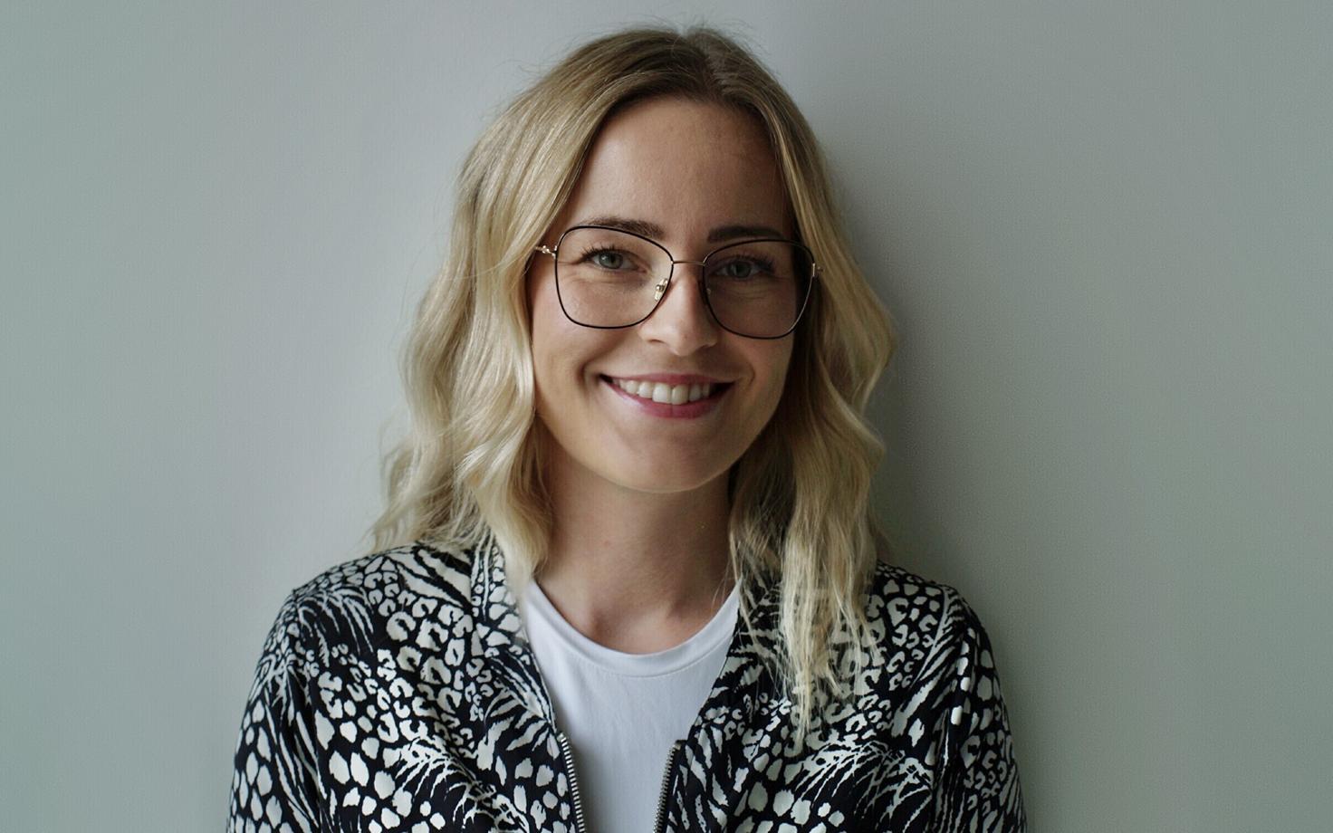 Хелен Саарник.