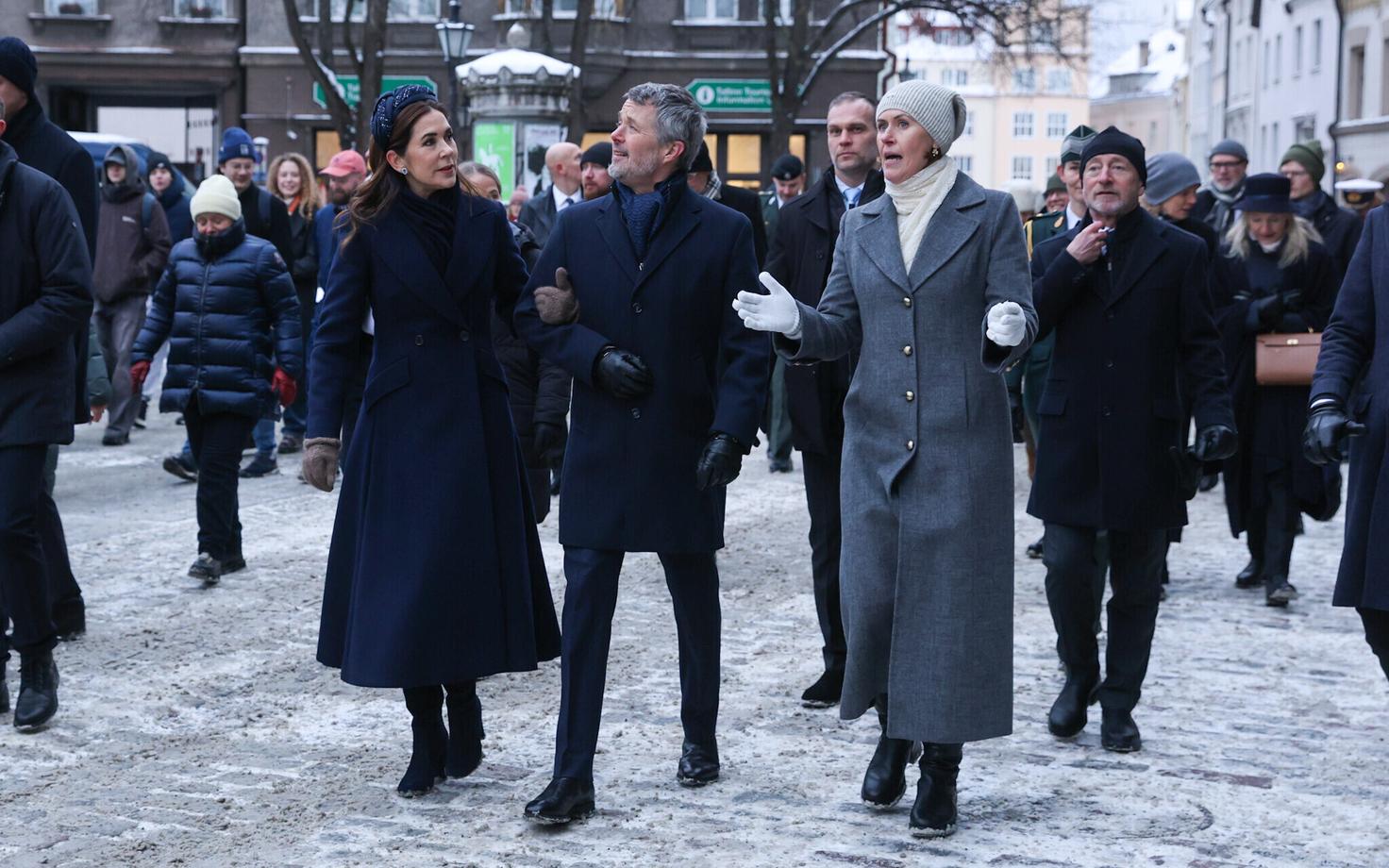 Estonian guide Anneli Pärlin with Denmark's King Frederik X and Queen Mary in the Old Town on January 27, 2026.