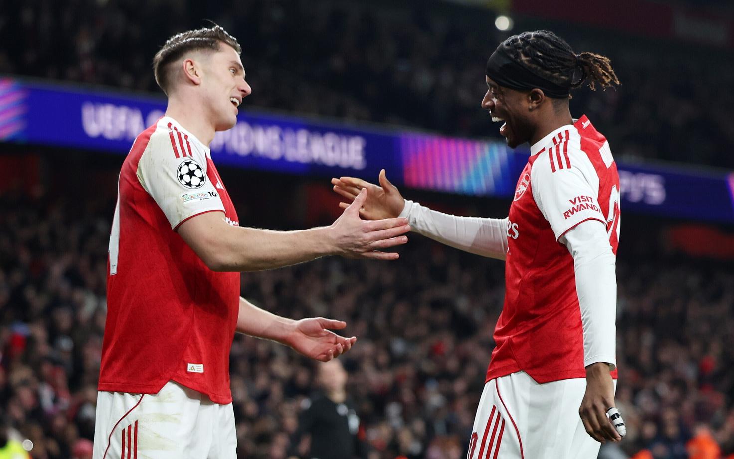 Arsenali mängijad Viktor Gyökeres ja Noni Madueke.