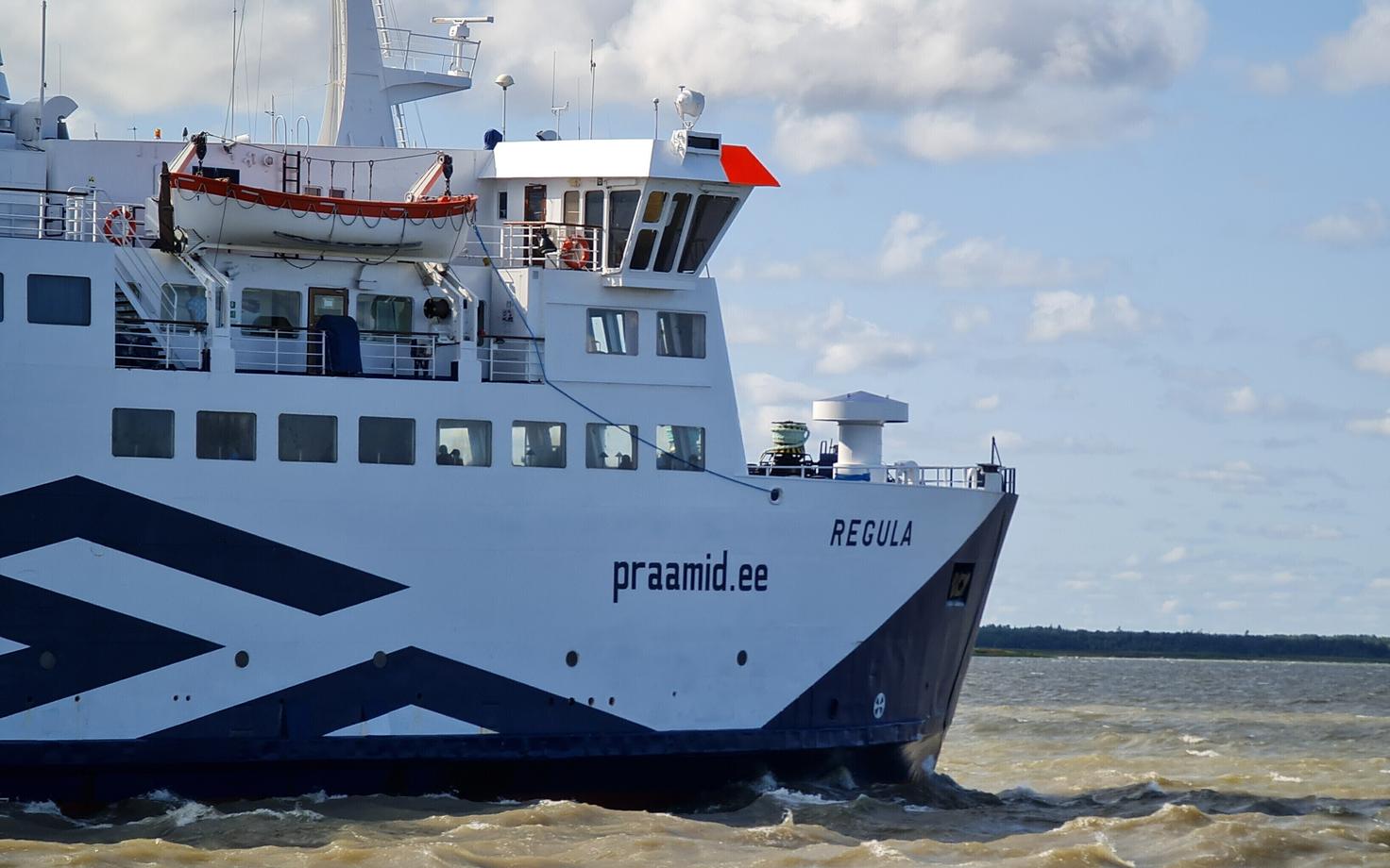 Рейс парома Regula длился вместо полутора три часа.