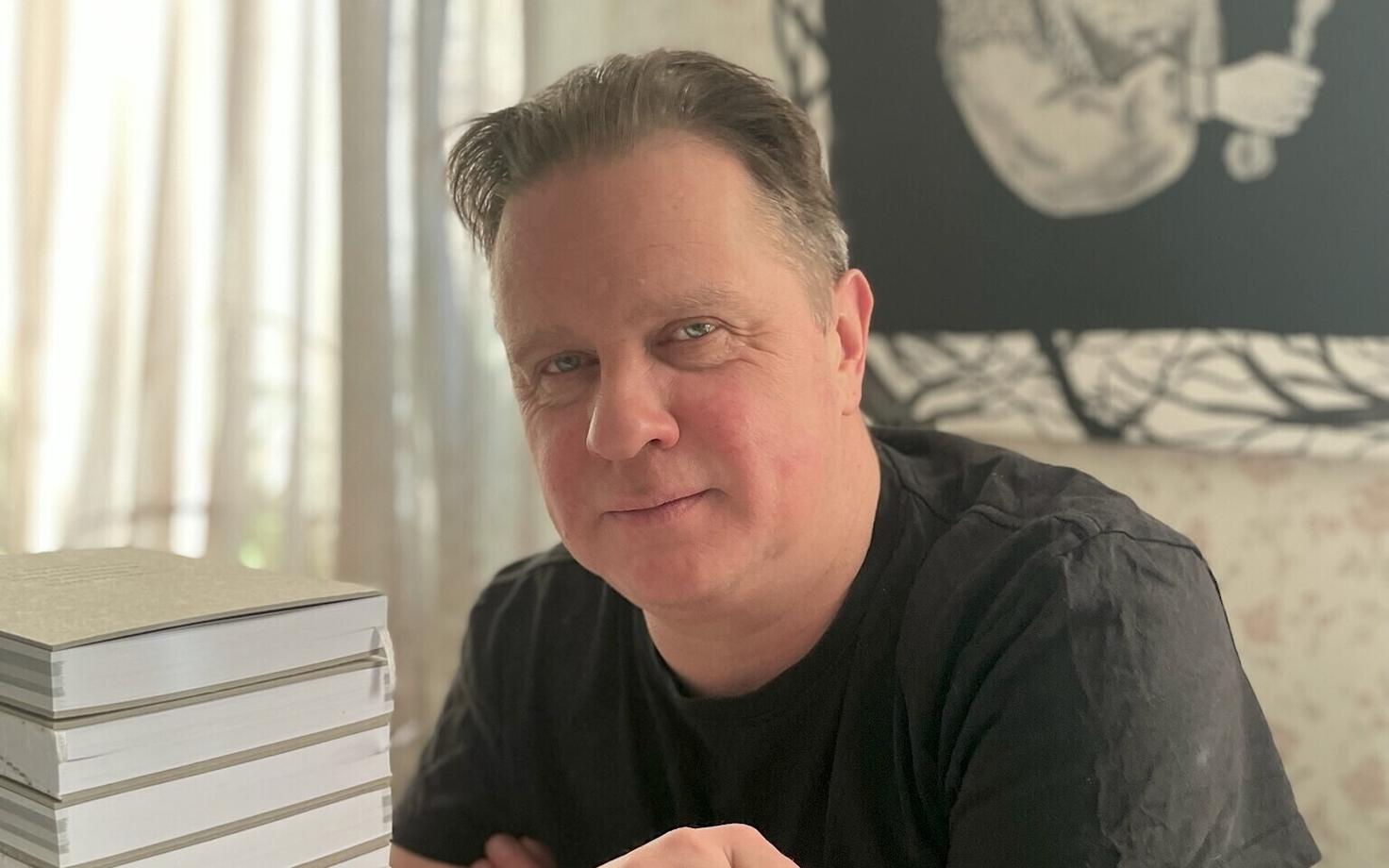 Ott Kilusk andis välja näidendikogumiku