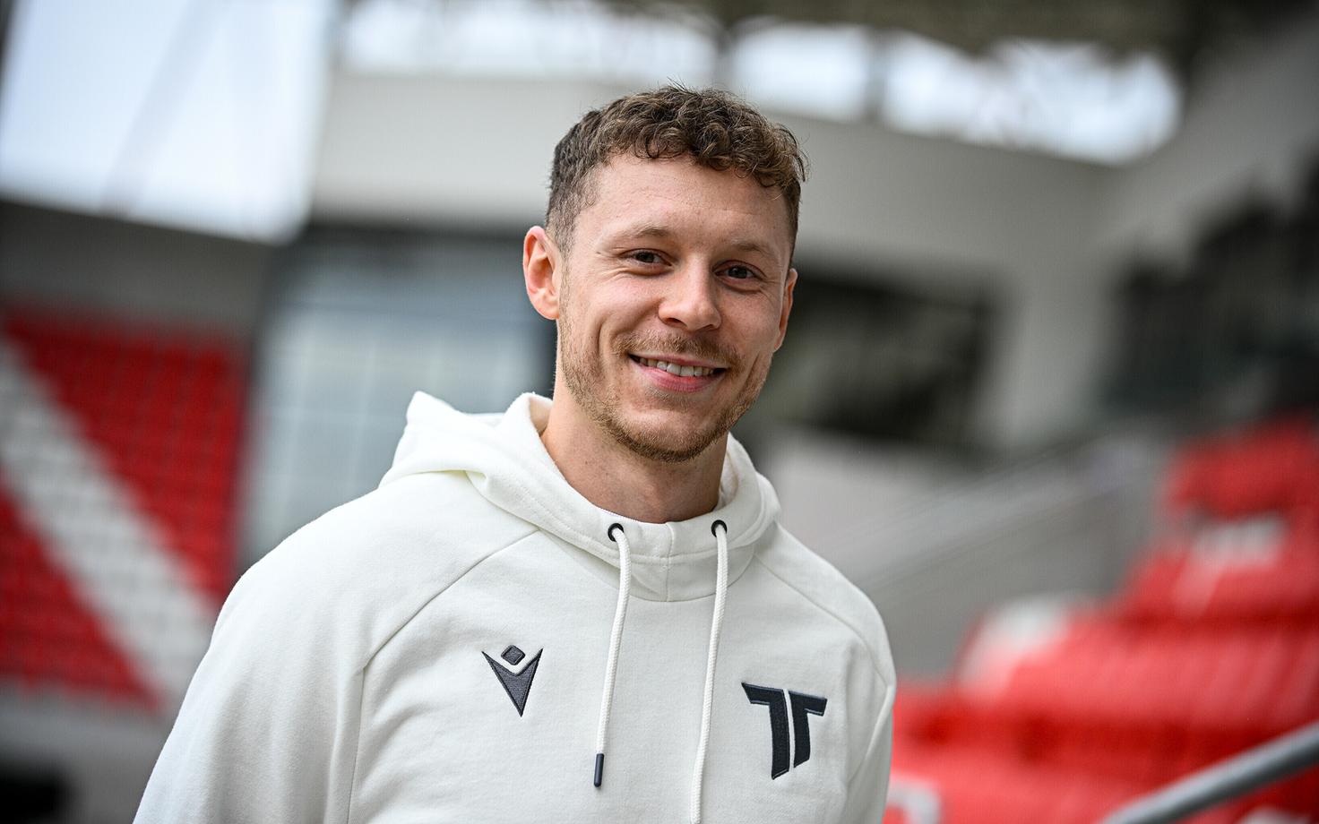 Маркус Поом уехал в Словакию.