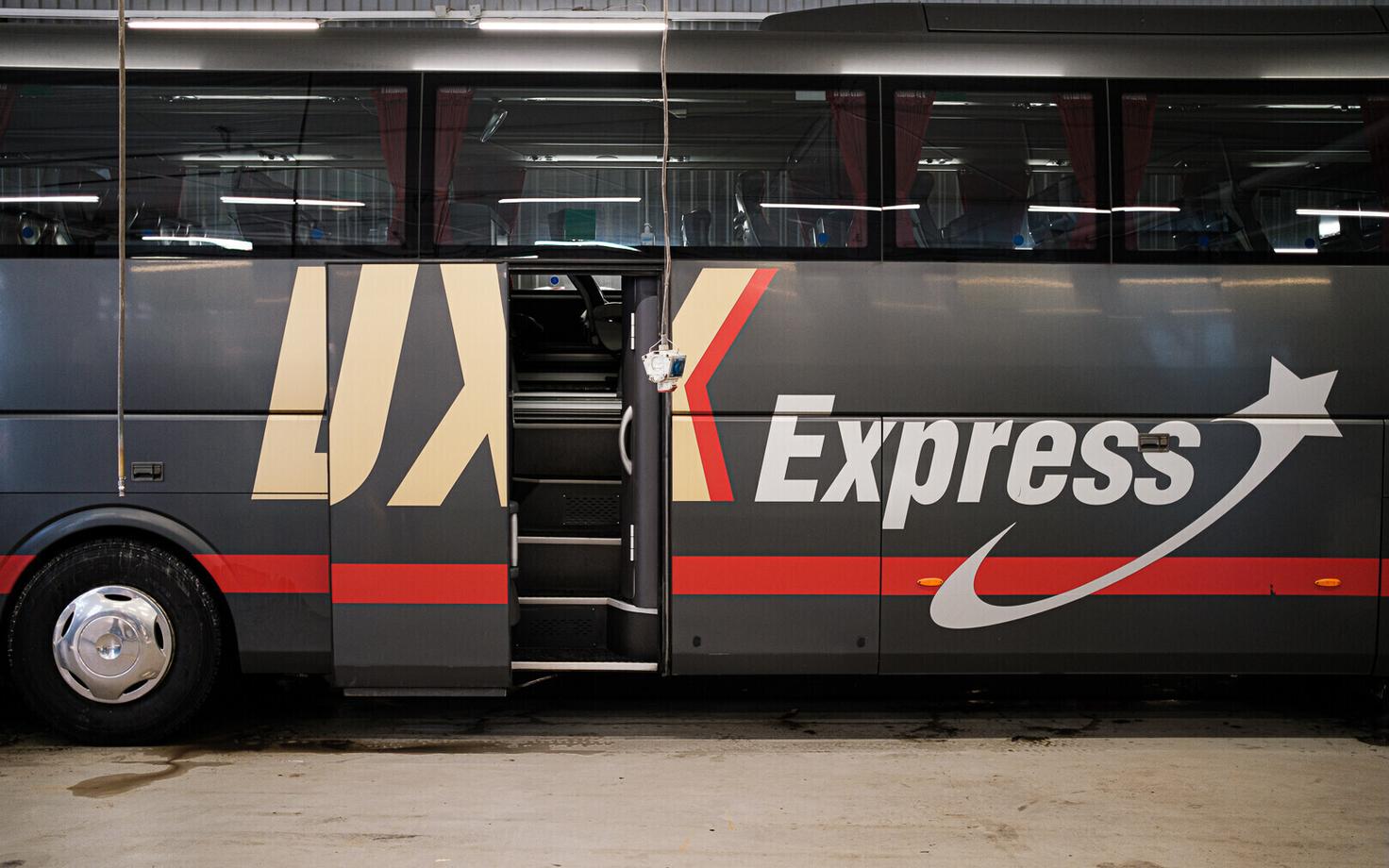 Автобус фирмы Lux Express.