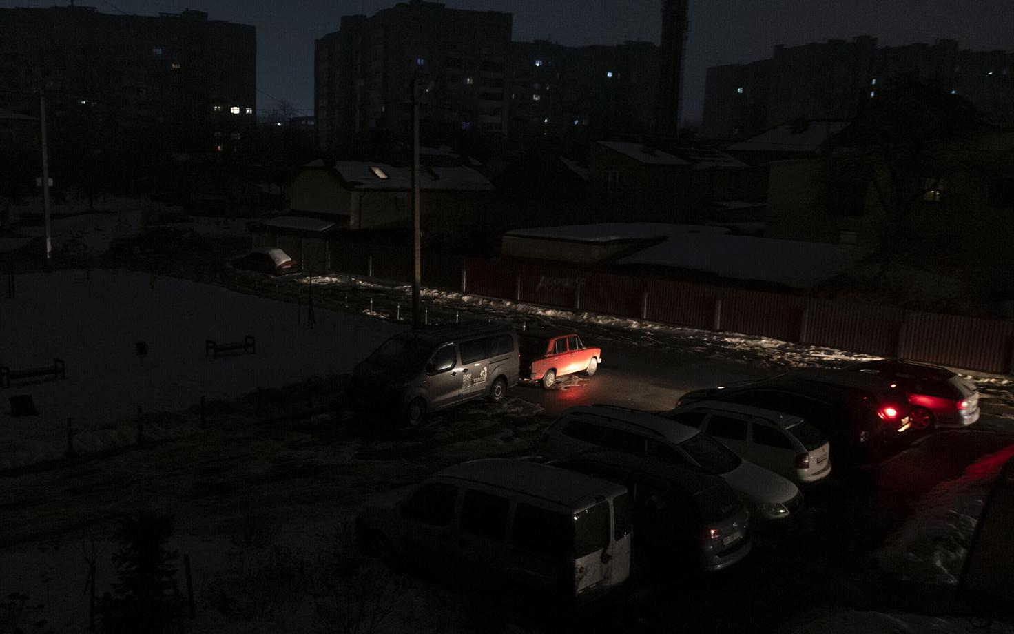 Перебои с электроснабжением также распространились по всей Украине – в субботу свет отключился во Львове.